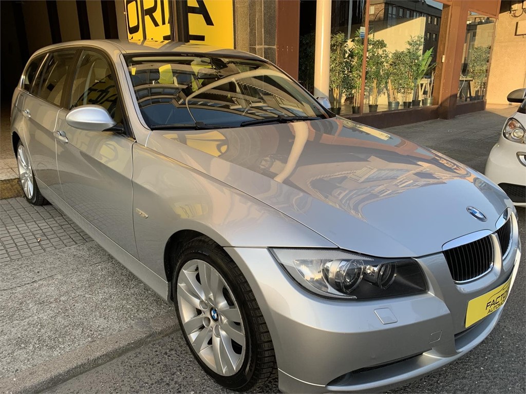 Foto 1 BMW 330 XDRIVE