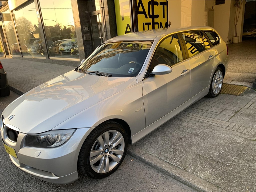 Foto 24 BMW 330 XDRIVE