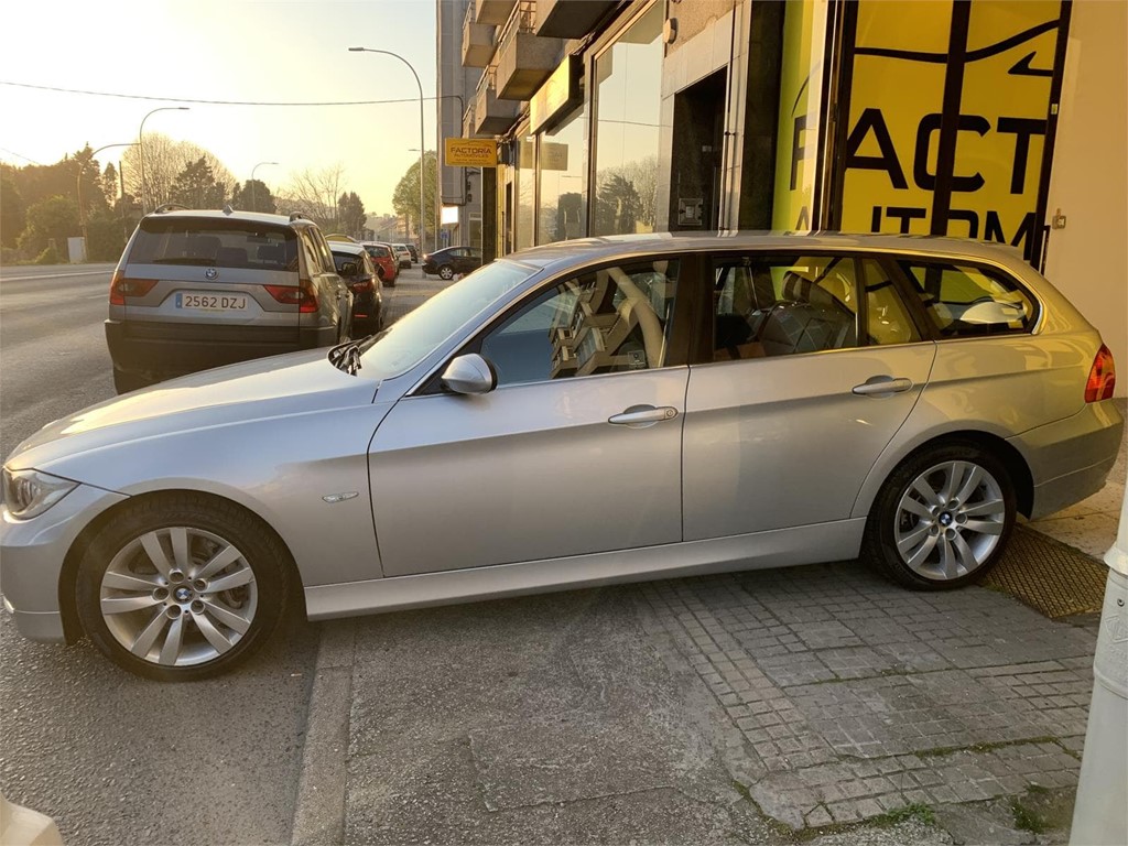 Foto 2 BMW 330 XDRIVE