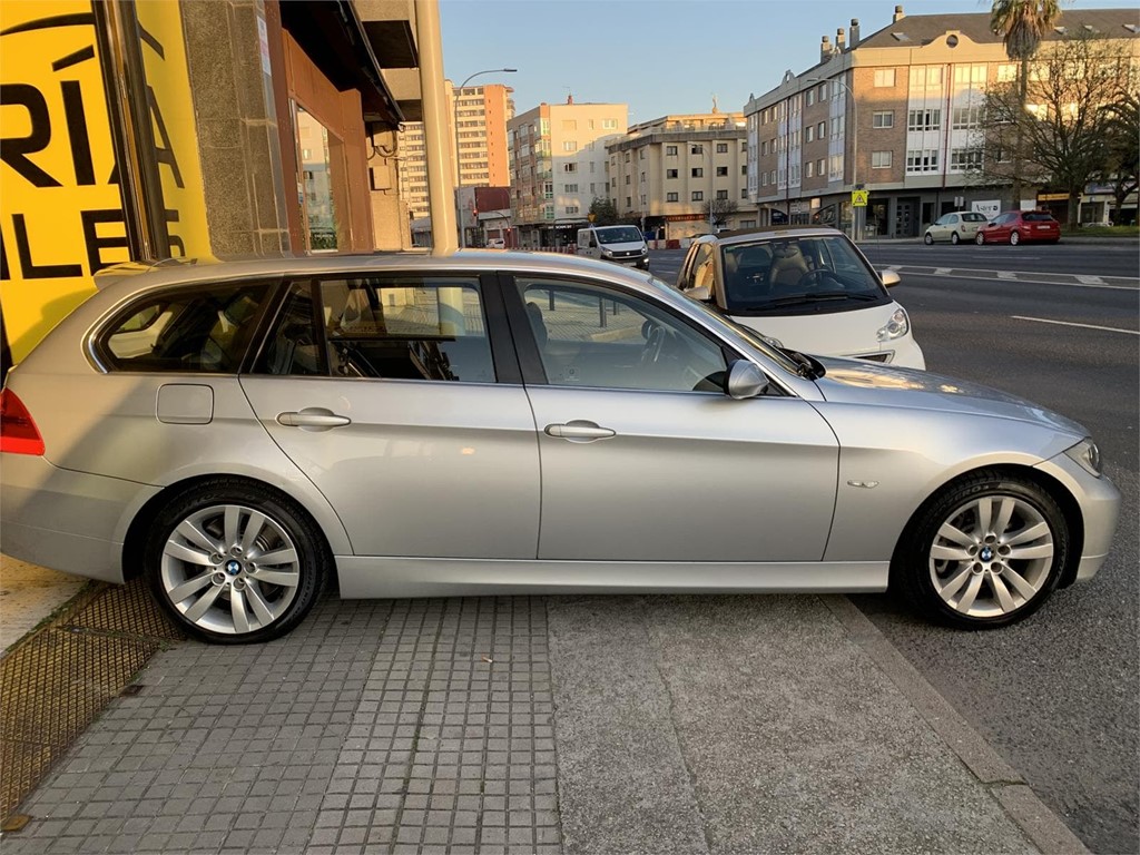 Foto 3 BMW 330 XDRIVE