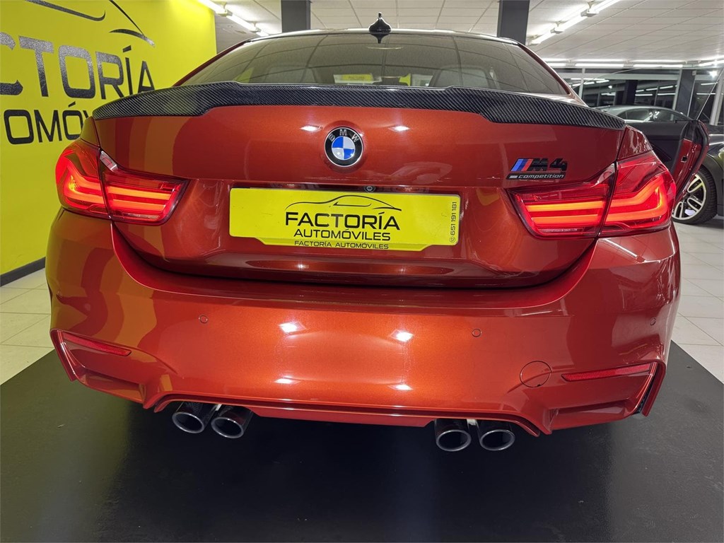Foto 32 BMW M4 COMPETITION