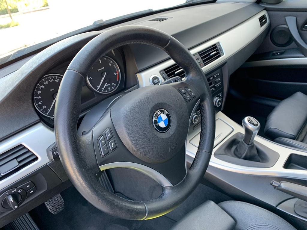 Foto 11 BMW Serie 3 320D Touring