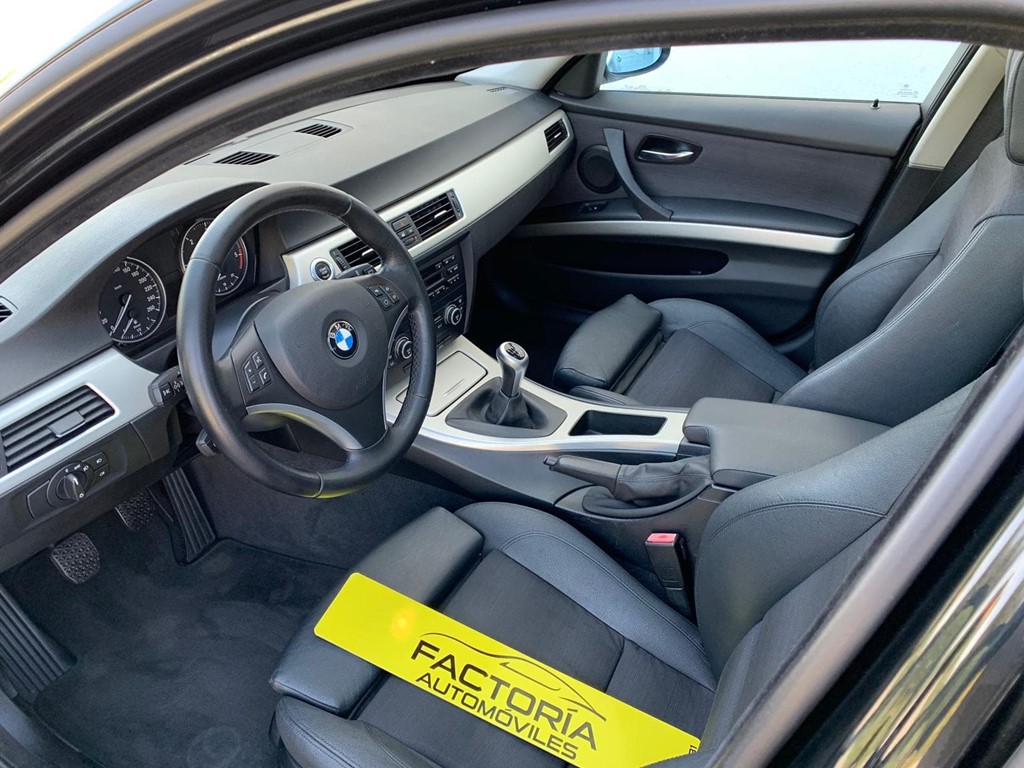 Foto 3 BMW Serie 3 320D Touring