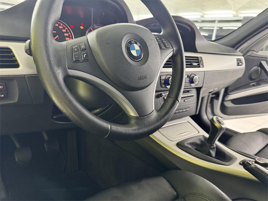 Foto 43 BMW SERIE 3