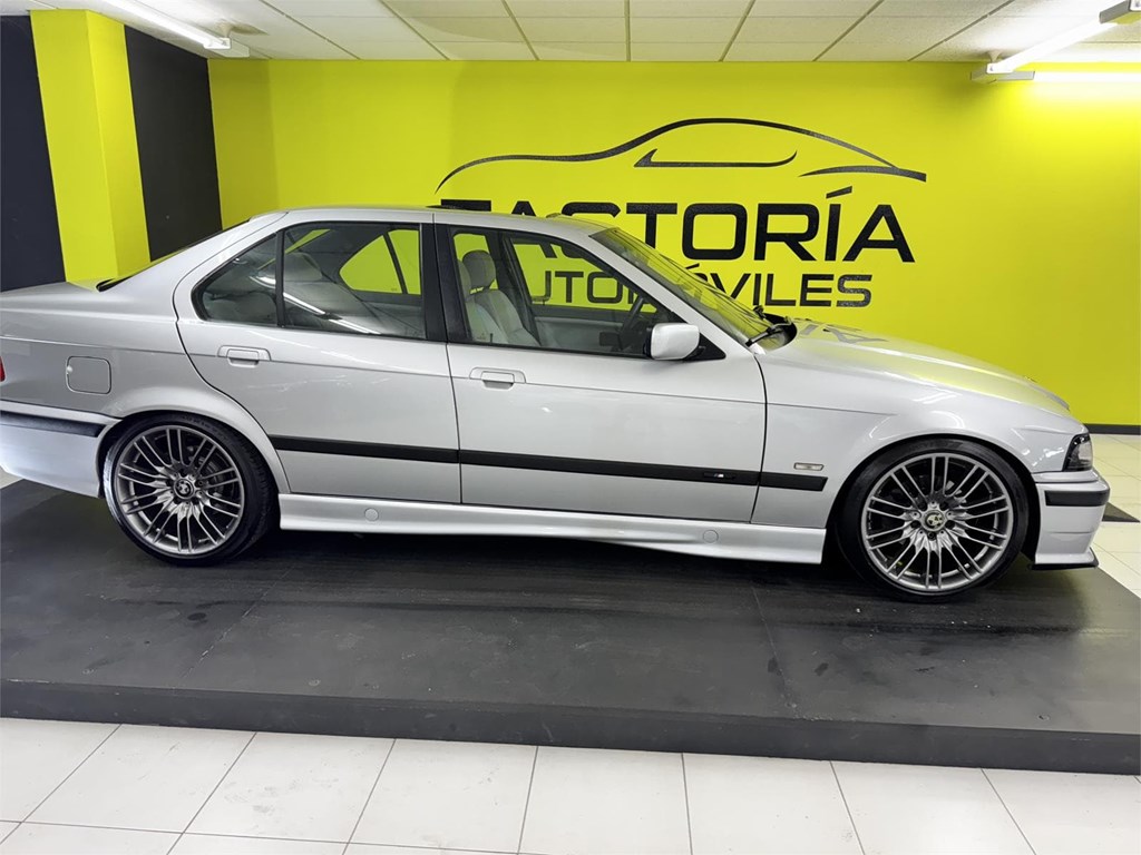 Foto 11 BMW SERIE 3