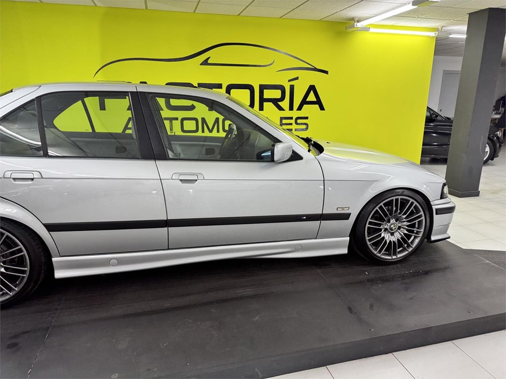 Foto 12 BMW SERIE 3