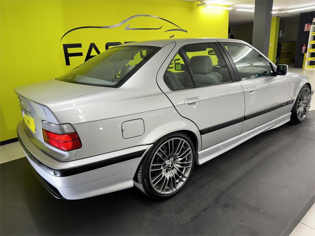 Foto 21 BMW SERIE 3