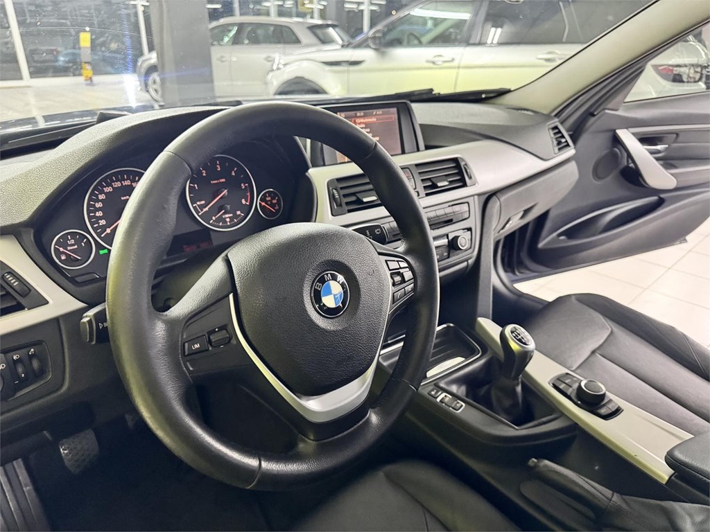 Foto 26 BMW SERIE 3