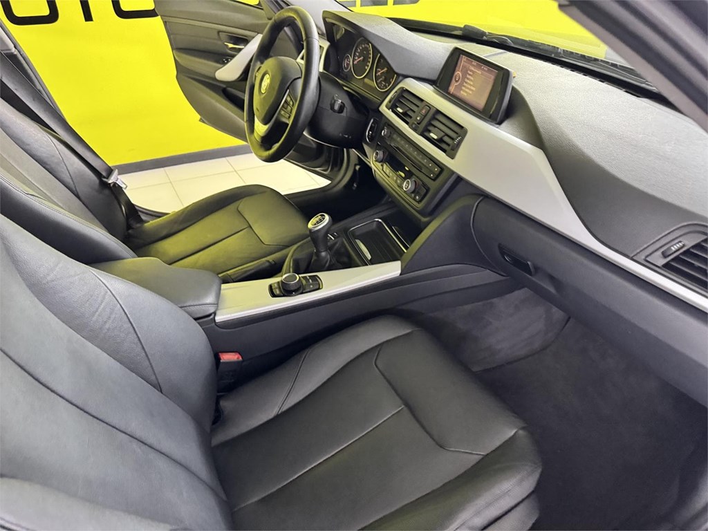 Foto 52 BMW SERIE 3