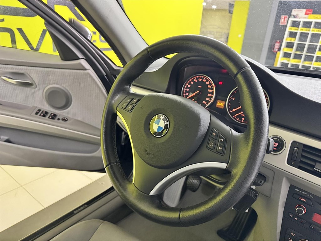 Foto 21 BMW SERIE 3