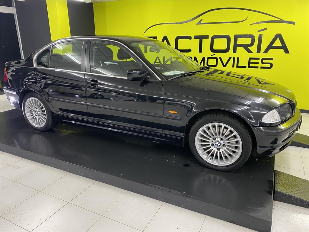 Foto 1 BMW SERIE 3