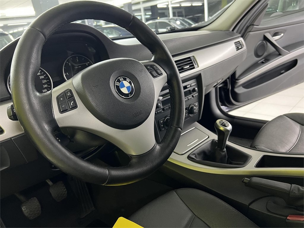 Foto 15 BMW SERIE 3