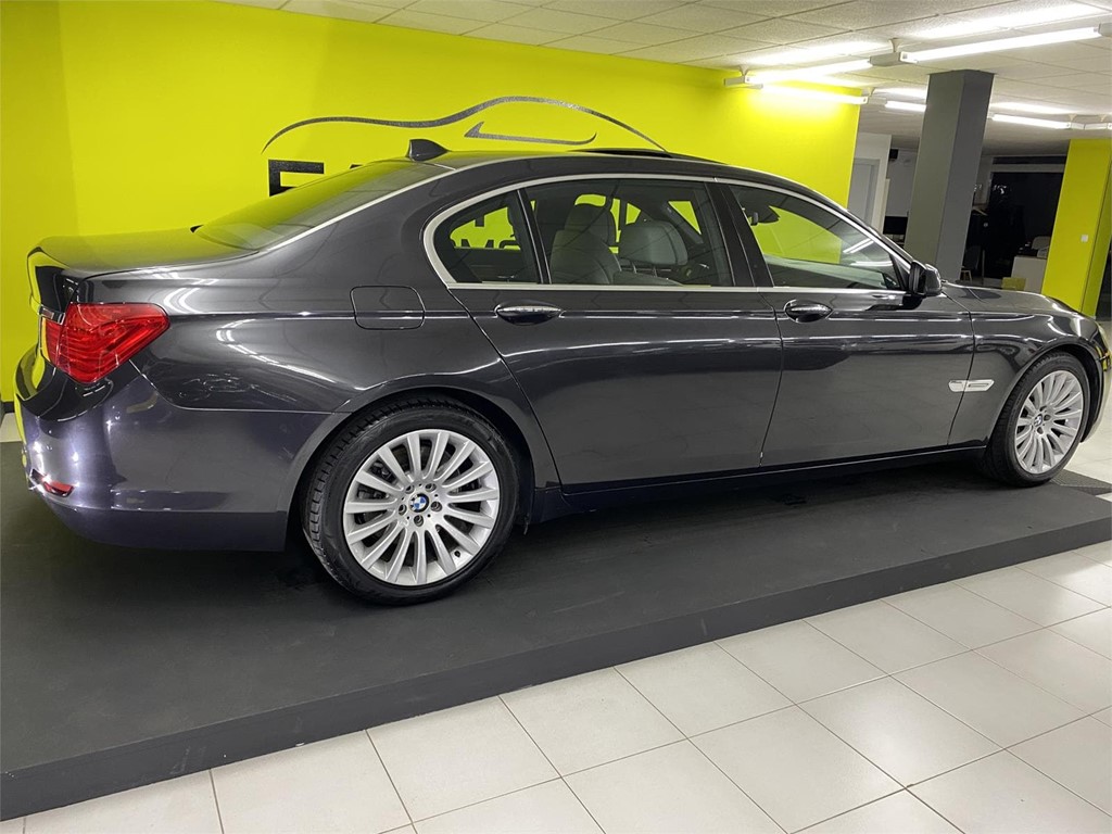 Foto 2 BMW SERIE 7