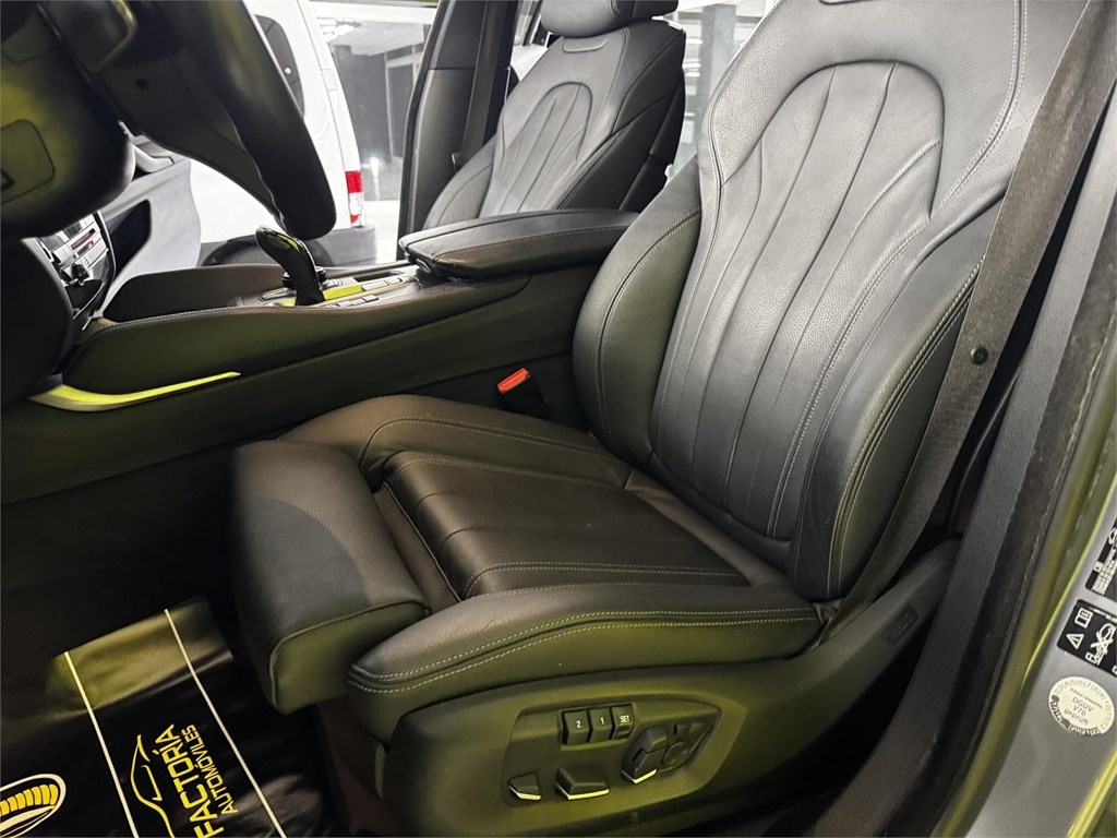 Foto 26 BMW X6 M50D