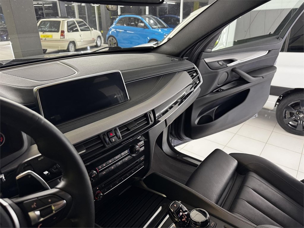 Foto 32 BMW X6 M50D