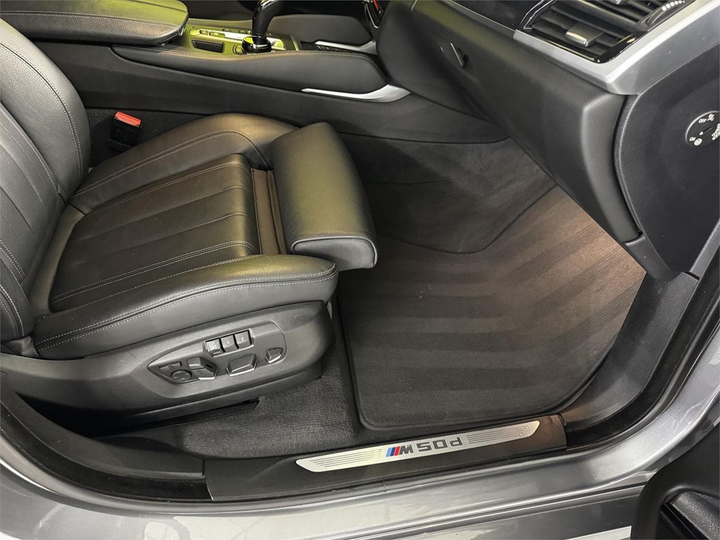 Foto 55 BMW X6 M50D