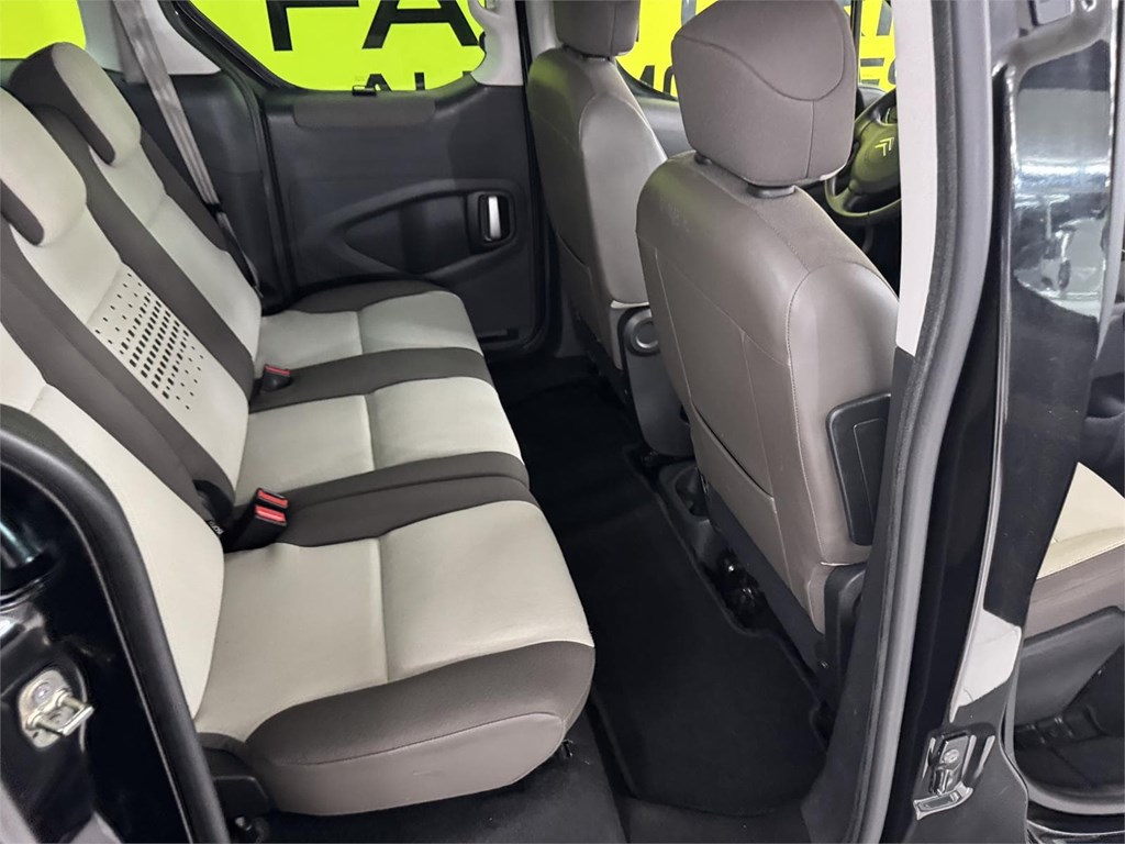 Foto 23 CITROEN BERLINGO MULTISPACE SILVER EDITION