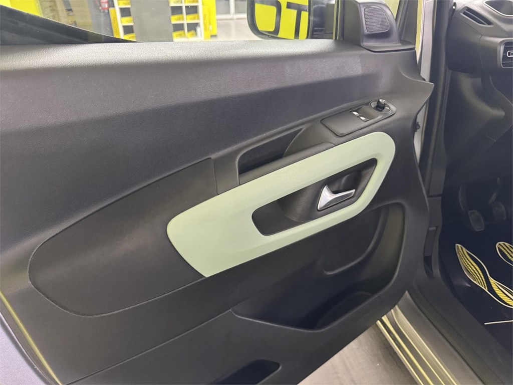Foto 43 CITROEN BERLINGO XL 