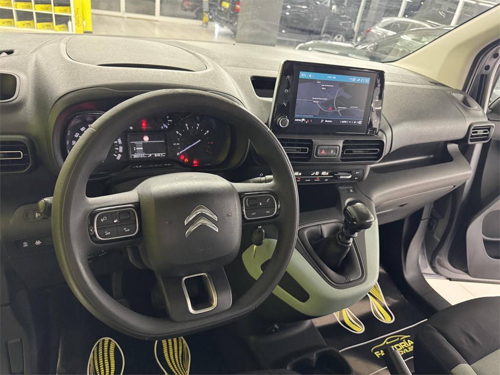 Foto 44 CITROEN BERLINGO XL 