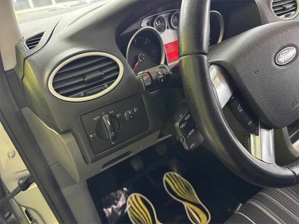 Foto 44 FORD FOCUS 