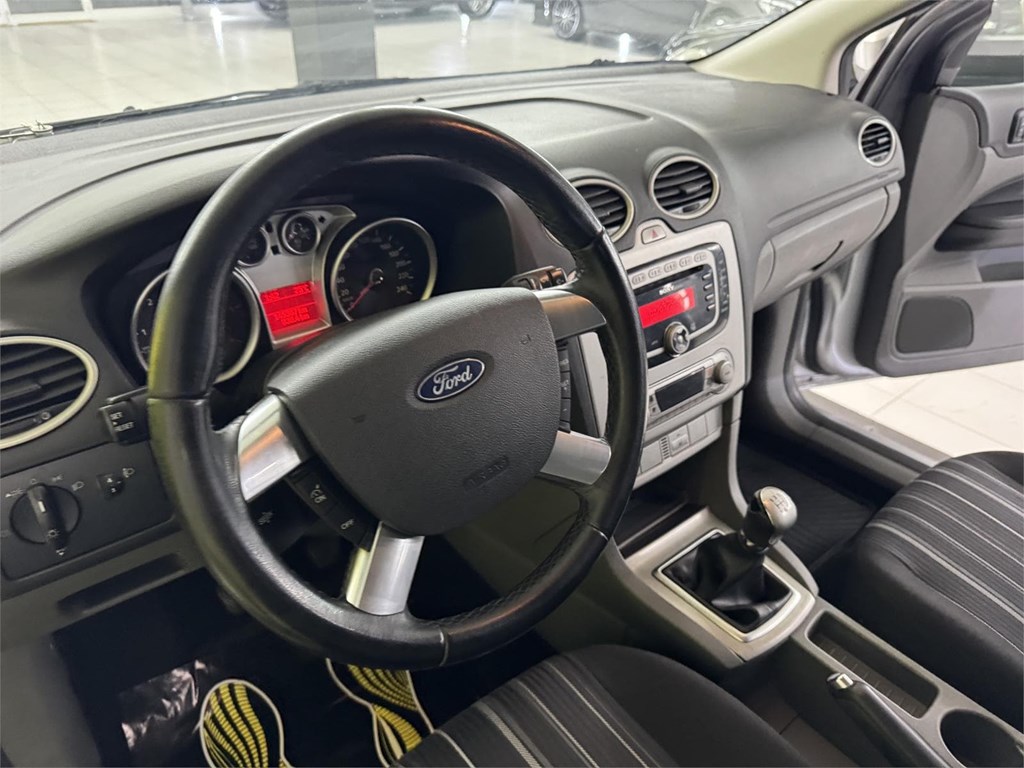 Foto 45 FORD FOCUS 