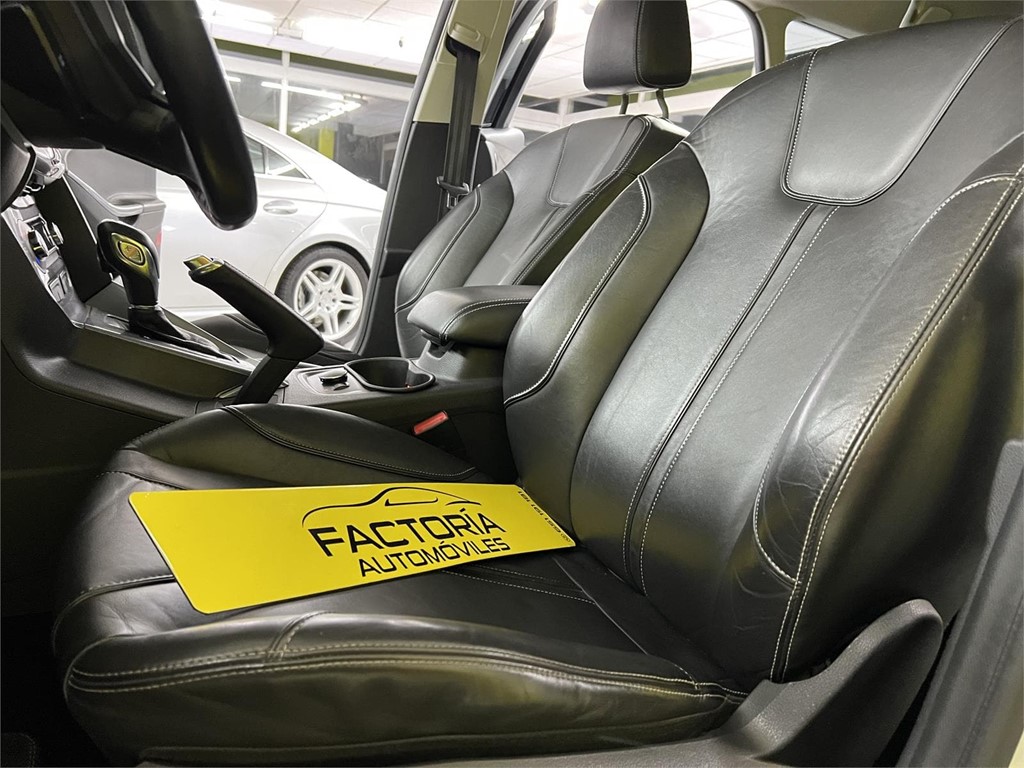 Foto 16 FORD FOCUS 