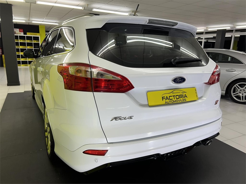 Foto 8 FORD FOCUS 