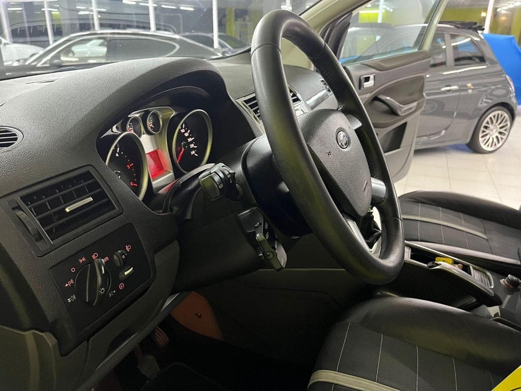 Foto 23 FORD KUGA 