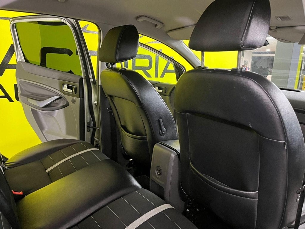 Foto 43 FORD KUGA 