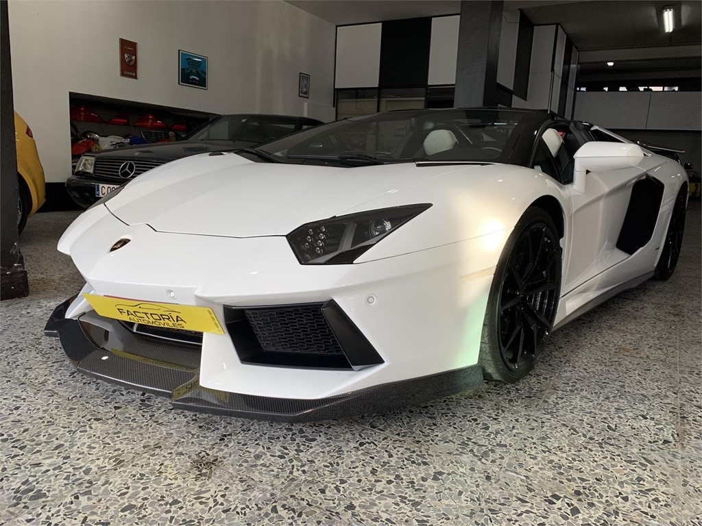 Foto 1 LAMBORGUINI AVENTADOR LP700