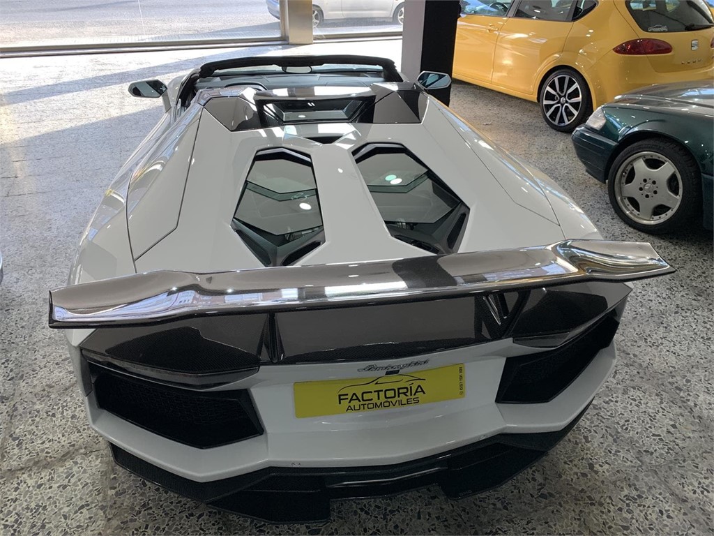 Foto 22 LAMBORGUINI AVENTADOR LP700