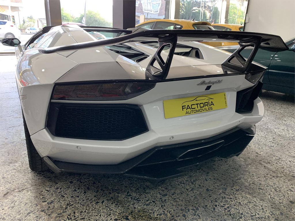 Foto 2 LAMBORGUINI AVENTADOR LP700