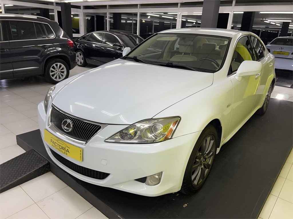 Foto 19 LEXUS IS220