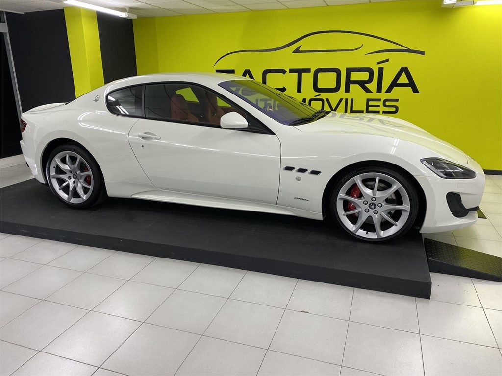 Foto 15 MASERATTI GRANTURISMO
