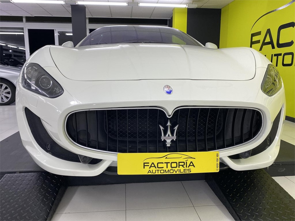 Foto 20 MASERATTI GRANTURISMO