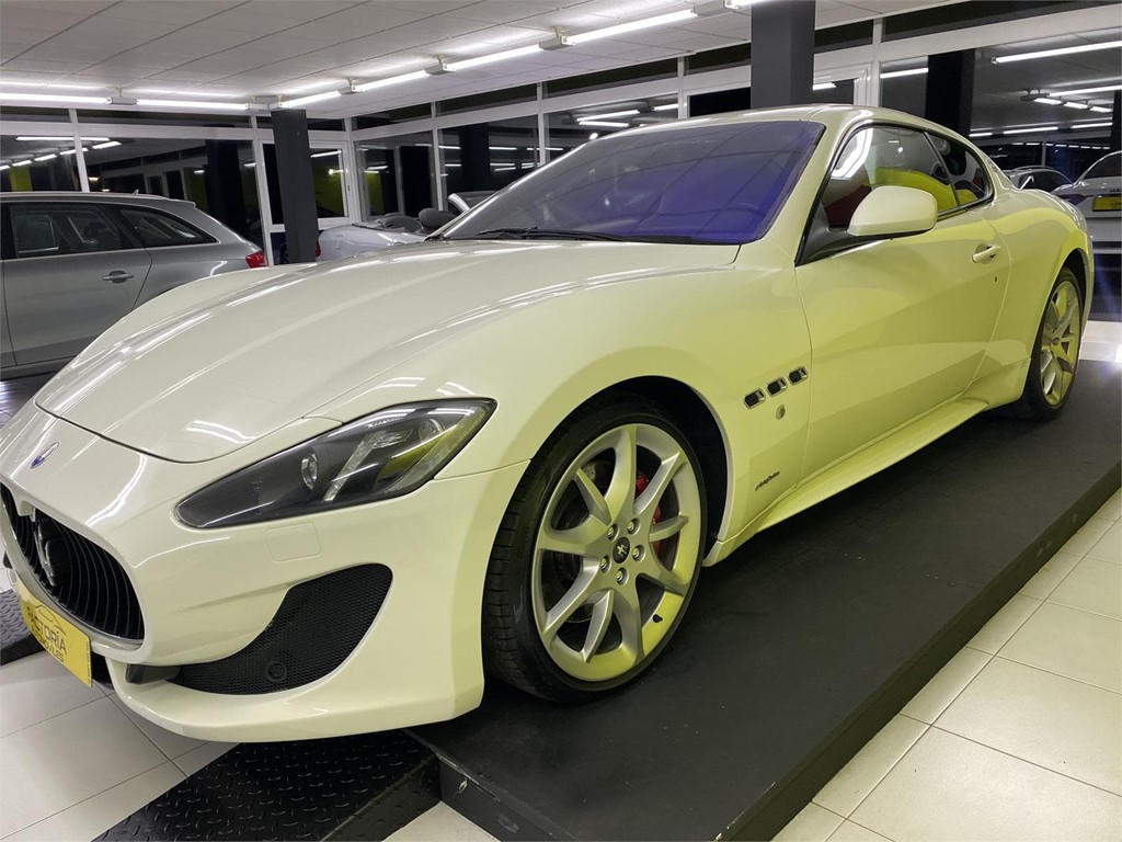 Foto 4 MASERATTI GRANTURISMO