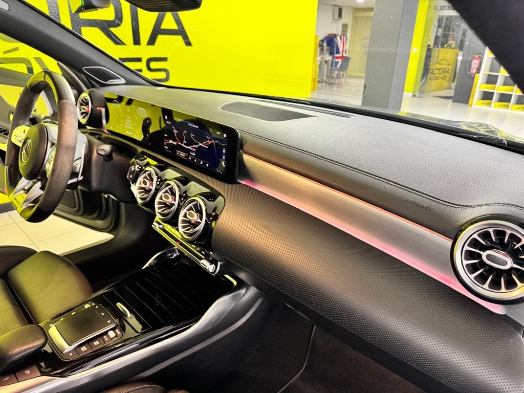 Foto 58 MERCEDES A45 S AMG 4MATIC+