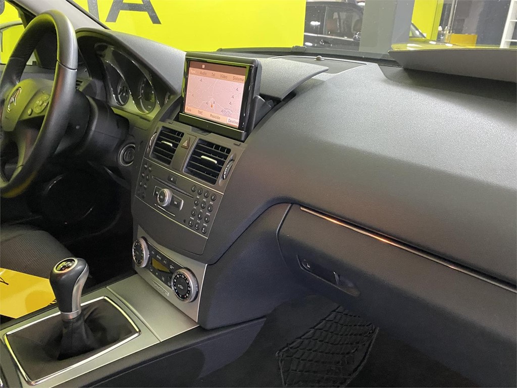Foto 12 MERCEDES C 220