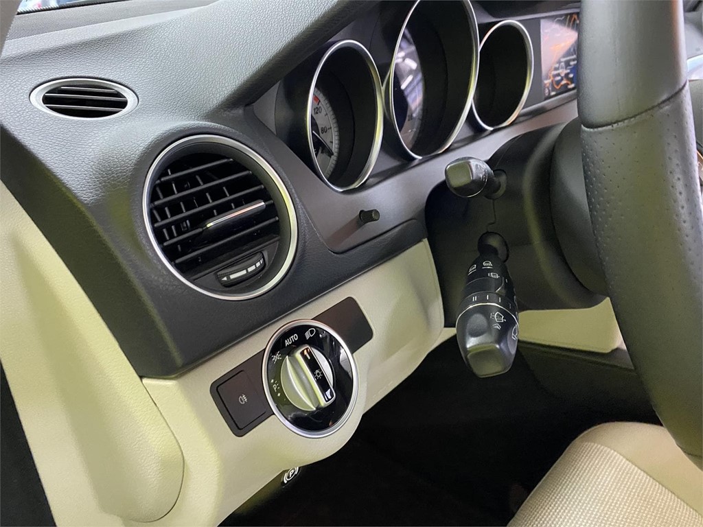 Foto 11 MERCEDES C220
