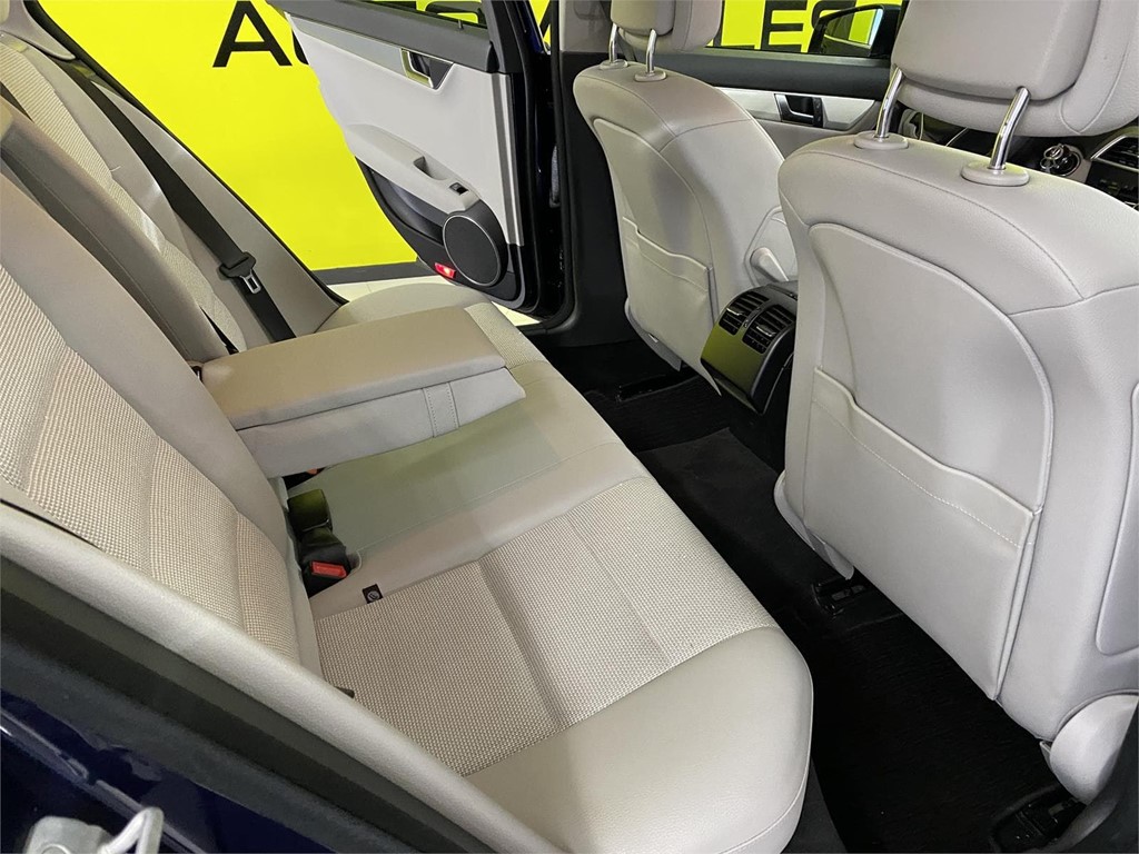 Foto 20 MERCEDES C220