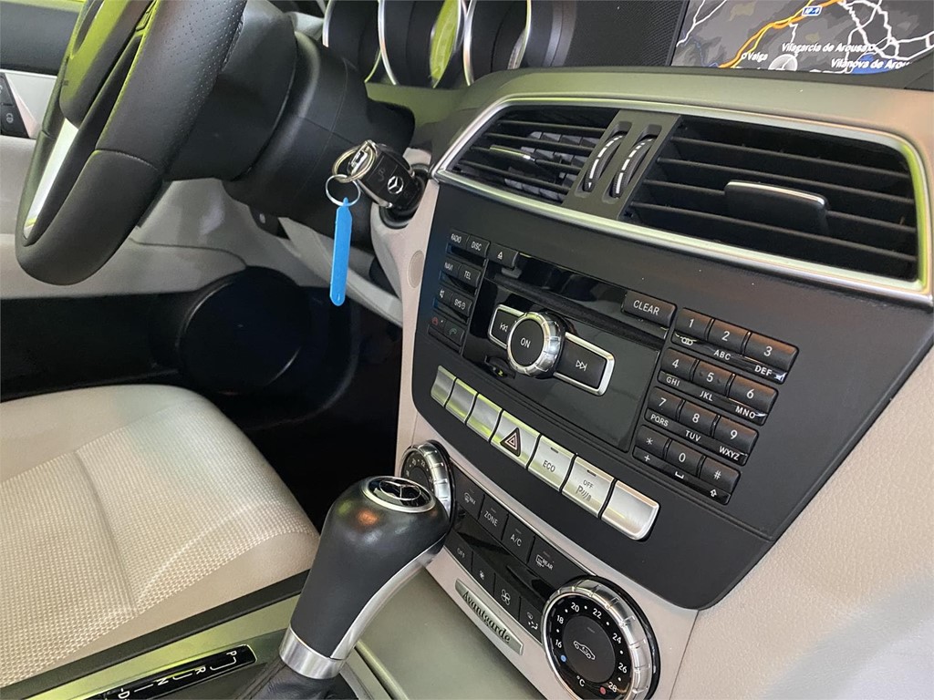 Foto 22 MERCEDES C220
