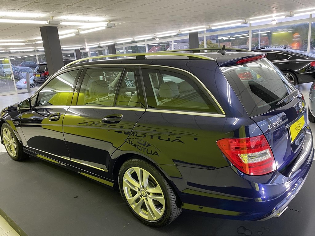 Foto 24 MERCEDES C220