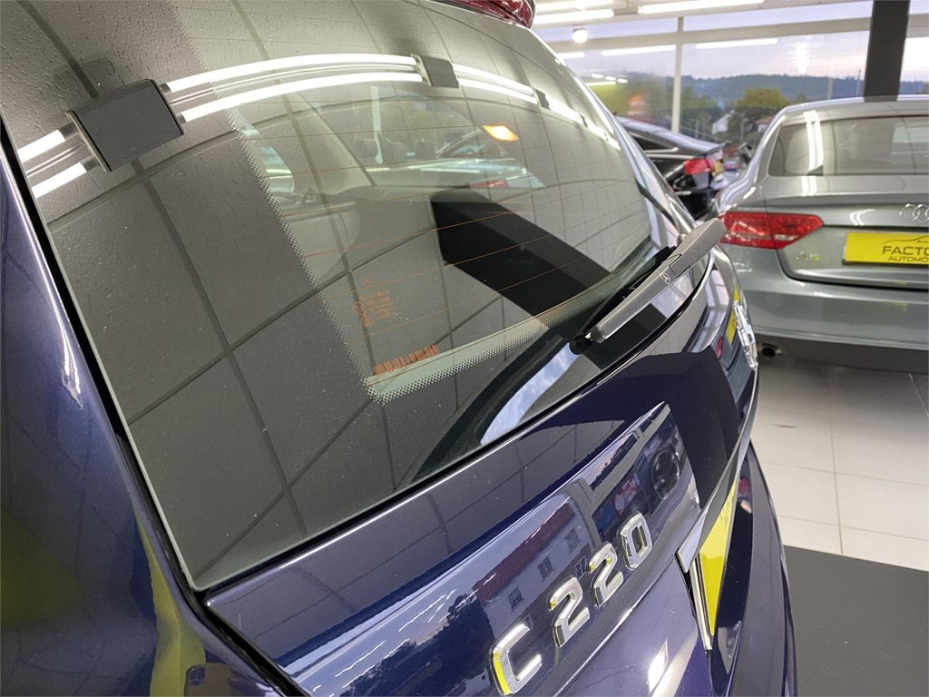 Foto 25 MERCEDES C220