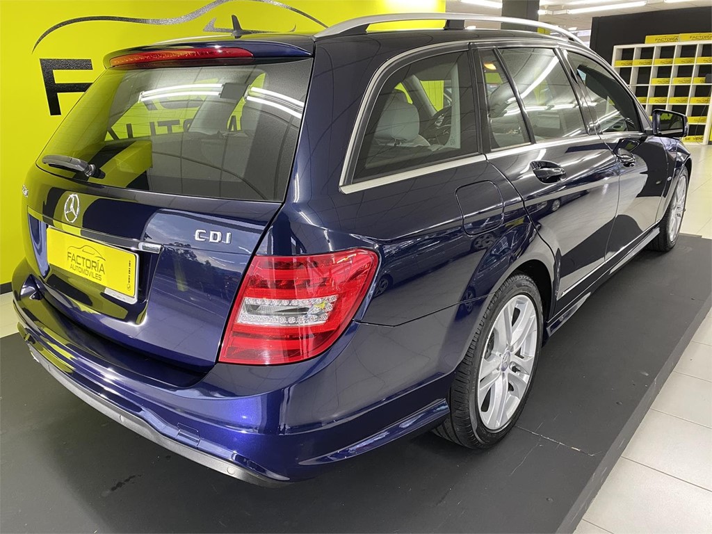 Foto 2 MERCEDES C220