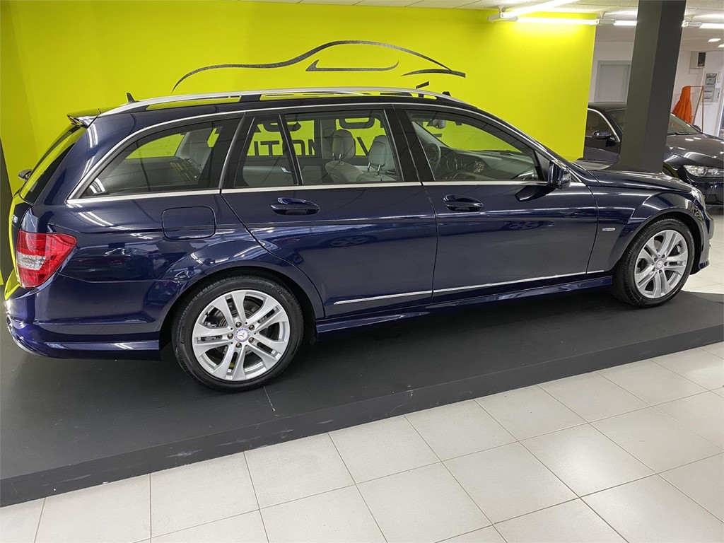 Foto 4 MERCEDES C220
