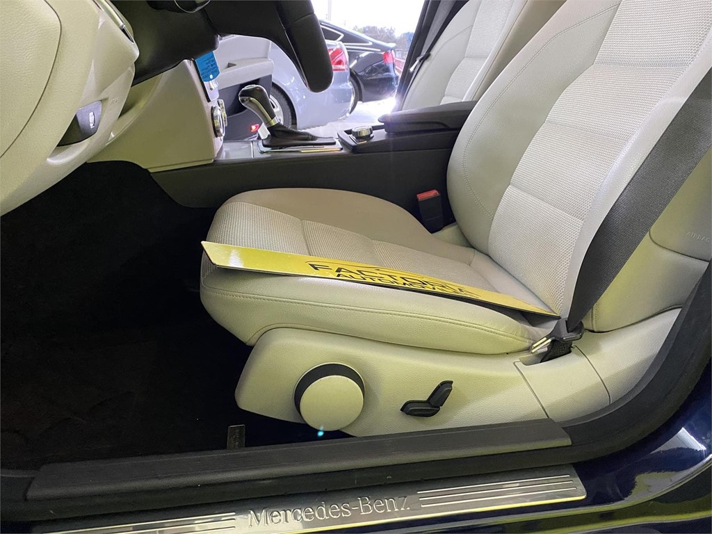 Foto 9 MERCEDES C220