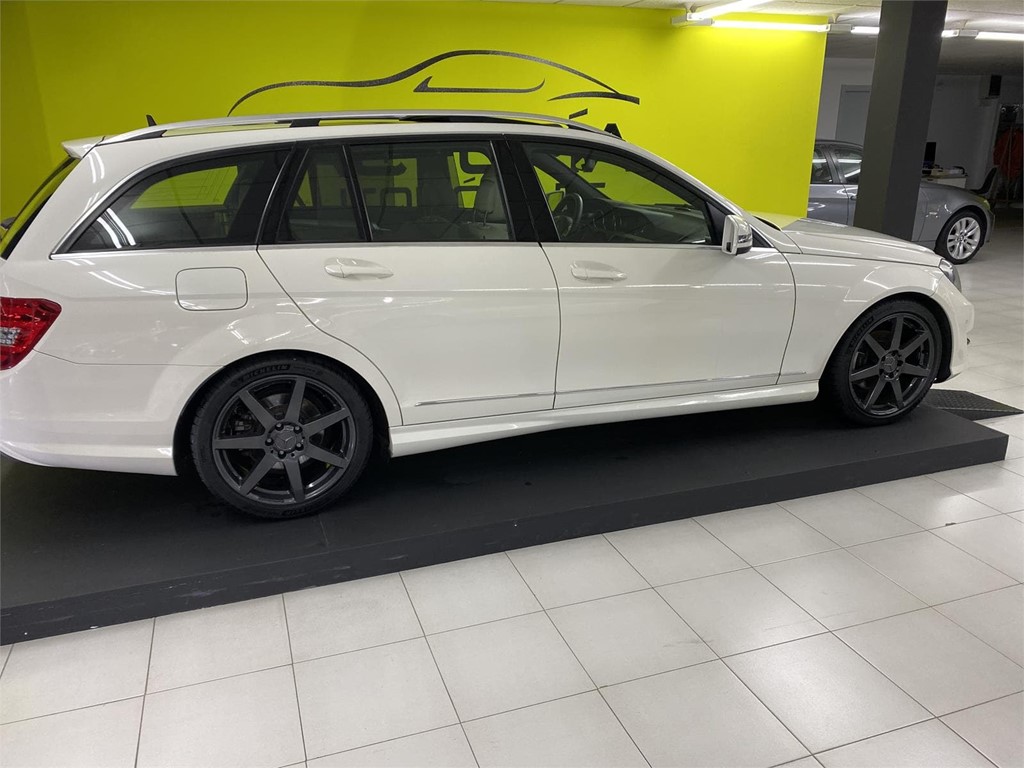 Foto 21 MERCEDES C