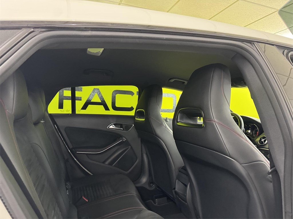 Foto 27 MERCEDES CLA 220 d AMG 