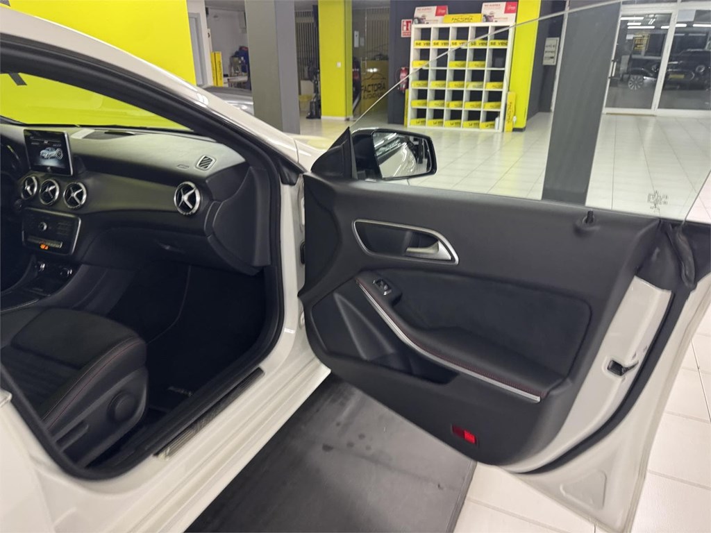 Foto 29 MERCEDES CLA 220 d AMG 