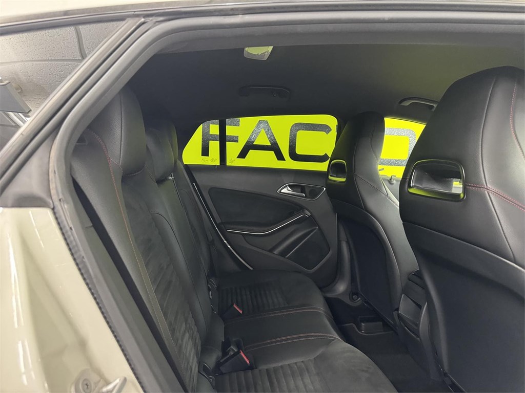 Foto 35 MERCEDES CLA 220 d AMG 